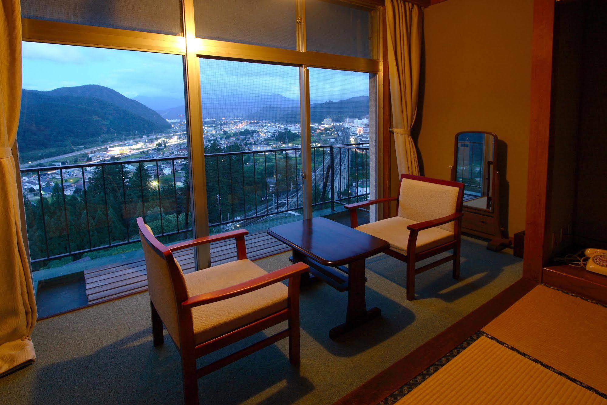 ทาคะฮัง Hotel ยูซาว่า ภายนอก รูปภาพ